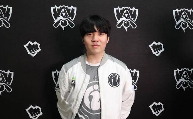 后场队友选 后场队友选